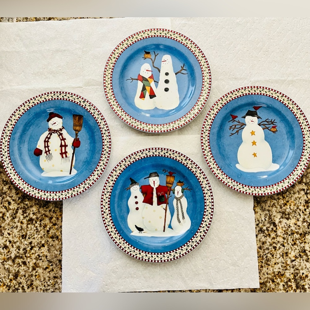 Sakura Snowman 4 pieces Assorted Stoneware Debbie Mumm Christmas Salad Plates - Picture 1 of 9